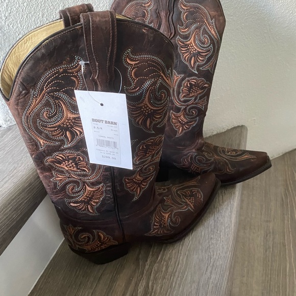 NWT women’s cowboy corral boots full stitch toe boots - Picture 5 of 16